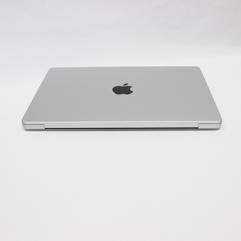 14インチMacBook Pro (2021) Apple M1チップ